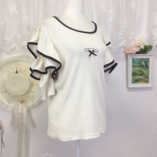 Load image into Gallery viewer, Sanrio Cinnamaroll white ruffled shoulder blouse size3L 1992
