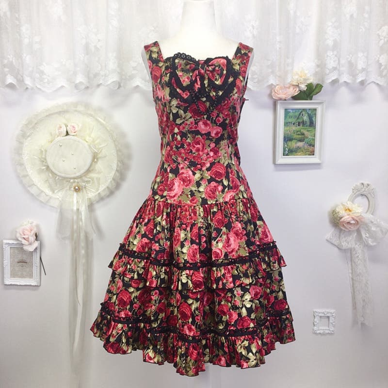 Bodyline rose pattern tiered dress with ruffles size M 1989