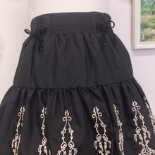 Load image into Gallery viewer, Axes Femme black layered lolita skirt with embroidery 1974
