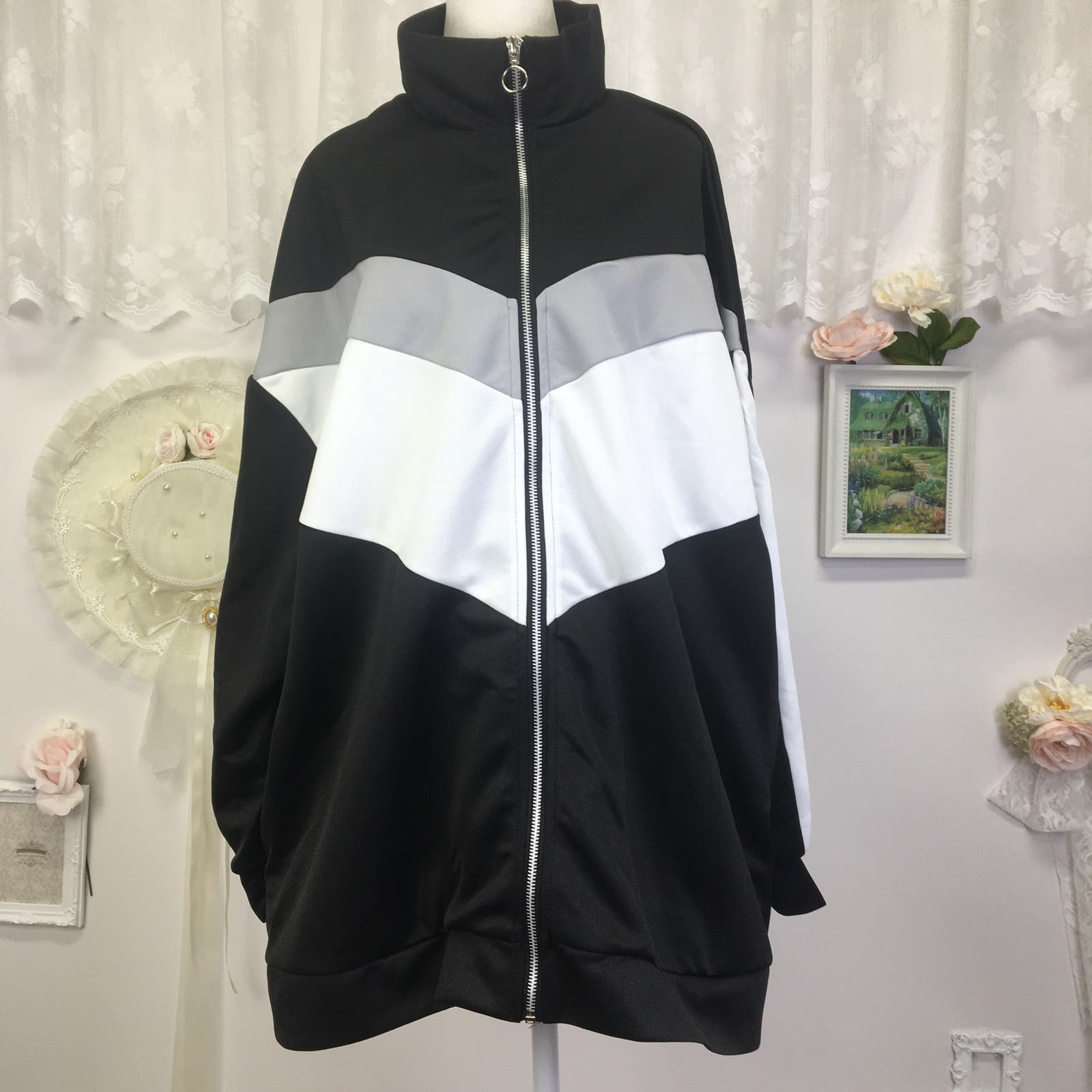 Sanrio Kuromi track jacket 1794 – Kawaii Thrifter by Ashuri Bear